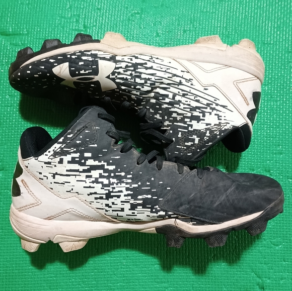 Men's Under Armour Baseball Cleats - Picture 3 of 7